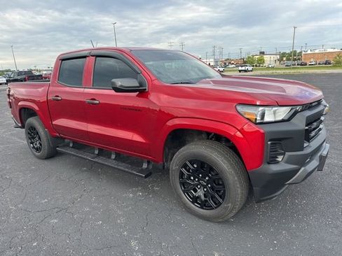 Used 2026 Chevrolet Colorado W/T AWD/4WD image 3