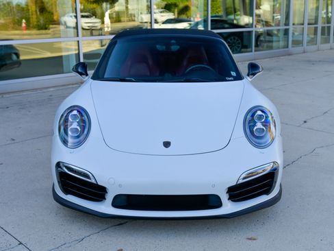 Used 2015 Porsche 911 Turbo S image 2