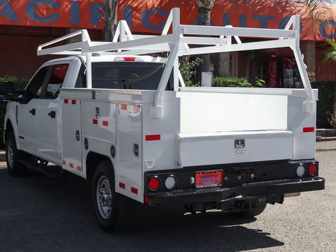 Used 2022 Ford F250 XL w/ Power Equipment Group AWD/4WD image 8