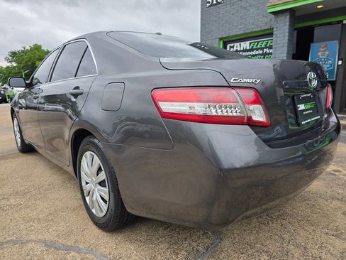 Used 2011 Toyota Camry image 8