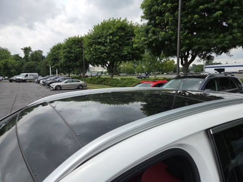 Used 2023 Mercedes-Benz GLC 300 4MATIC image 5