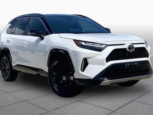 Certified 2025 Toyota RAV4 XSE w/ Advanced Technology Package AWD/4WD image 3