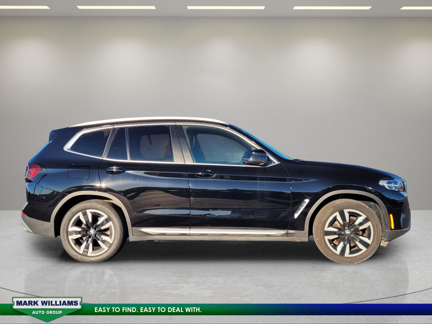 Used 2022 BMW X3 xDrive30i w/ Convenience Package AWD/4WD image 2
