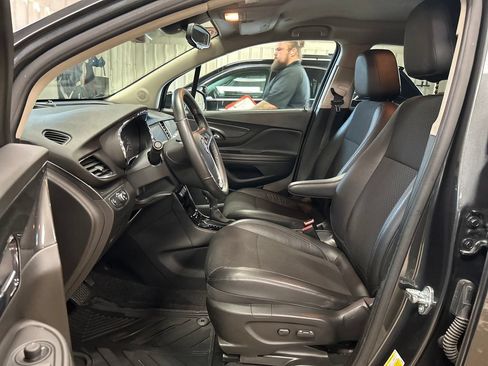 Used 2017 Buick Encore Sport Touring AWD/4WD image 14