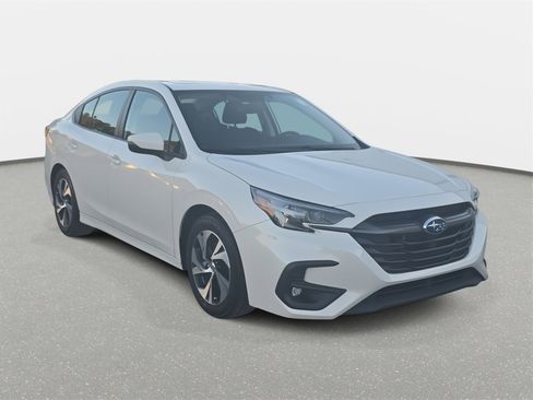 Used 2023 Subaru Legacy Premium image 3