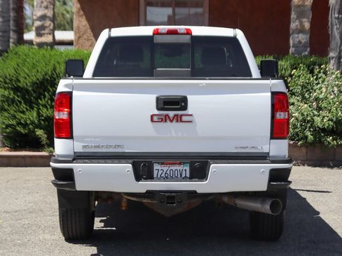 Used 2015 GMC Sierra 2500 Denali w/ Duramax Plus Package AWD/4WD image 7