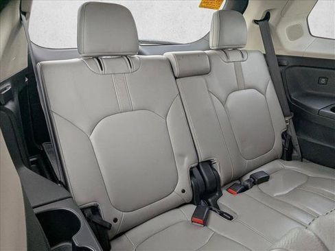 Used 2023 Honda Pilot Touring image 19