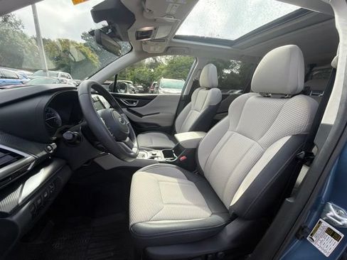 Used 2024 Subaru Forester Premium AWD/4WD image 9