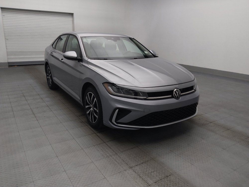 Used 2025 Volkswagen Jetta SE FWD image 13