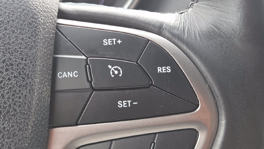 Used 2018 Jeep Grand Cherokee Altitude AWD/4WD image 31