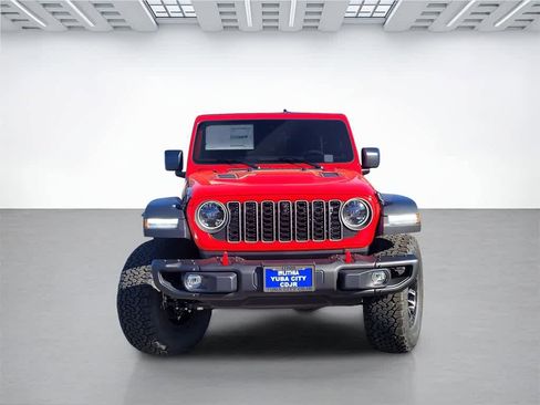New 2025 Jeep Wrangler Unlimited Rubicon w/ XTREMEE 35" Tire Package image 2