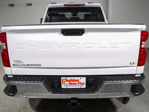 Used 2024 Chevrolet Silverado 2500 LT AWD/4WD image 8