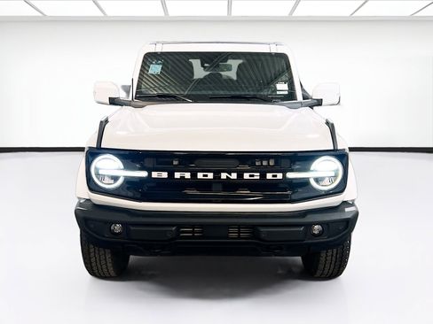 Used 2023 Ford Bronco Outer Banks image 2