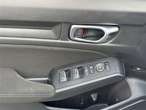 Used 2022 Honda Civic Sport image 10