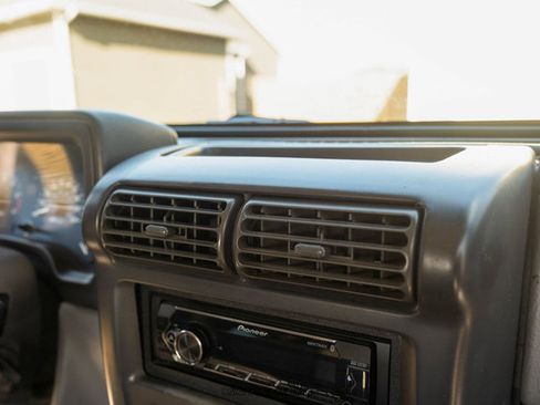 Used 1997 Jeep Wrangler Sport image 63