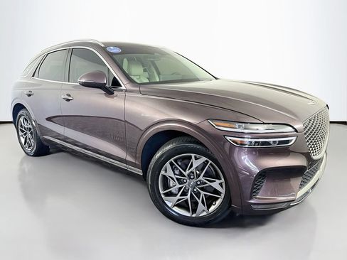 Used 2023 Genesis GV70 2.5T w/ Select Package AWD/4WD image 3