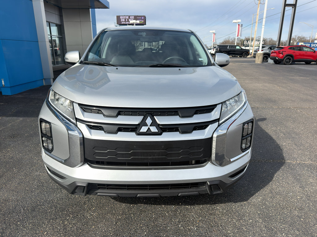 Used 2024 Mitsubishi Outlander Sport SE AWD/4WD image 3
