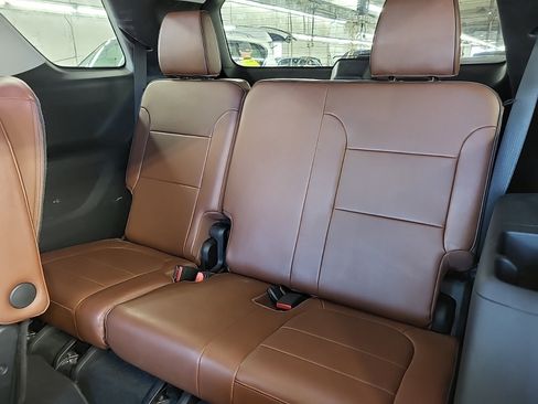 Used 2018 Chevrolet Traverse High Country image 15