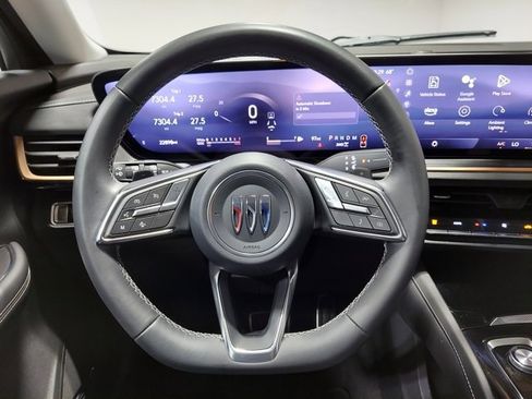 Certified 2025 Buick Envision Sport Touring image 26