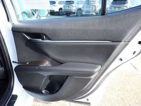 Used 2022 Toyota Camry XSE image 12