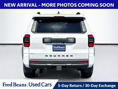 Used 2025 Toyota 4Runner SR5 AWD/4WD image 7