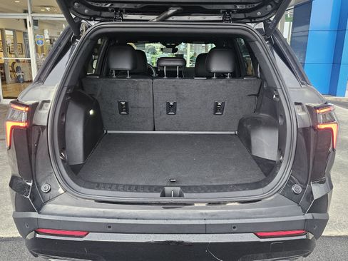 Used 2025 Chevrolet Equinox RS w/ Safety and Technology Package FWD image 8