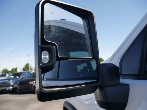 Used 2024 Chevrolet Silverado 2500 ZR2 w/ Technology Package AWD/4WD image 14