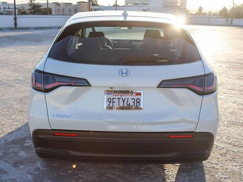 Certified 2023 Honda HR-V LX image 5