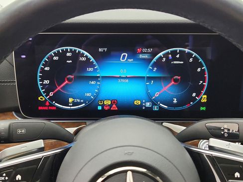 Used 2023 Mercedes-Benz E 350 Sedan image 9
