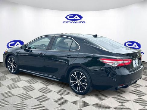 Used 2020 Toyota Camry SE image 6