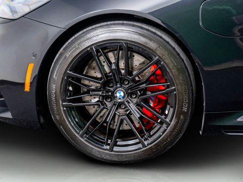 Used 2025 BMW M5 w/ Executive Package image 12