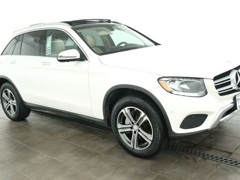 Used 2017 Mercedes-Benz GLC 300 4MATIC image 6