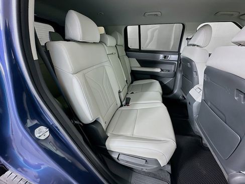 Certified 2025 Hyundai Santa Fe SEL image 28