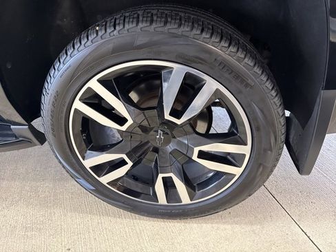 Used 2019 Chevrolet Suburban Premier image 46