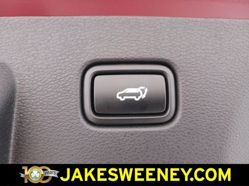 Used 2025 Kia Sportage SX image 33