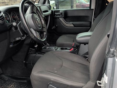 Used 2017 Jeep Wrangler Sport w/ Connectivity Group image 5