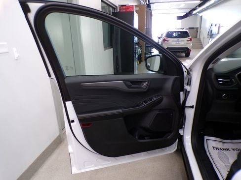 Used 2023 Ford Escape Active AWD/4WD image 22