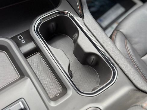 Used 2025 GMC Sierra 2500 AT4 w/ AT4 Premium Plus Package image 22