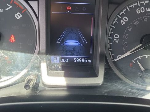 Used 2020 Toyota Tacoma TRD Sport AWD/4WD image 11