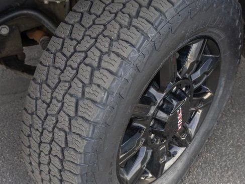 Used 2024 GMC Sierra 2500 AT4 w/ Technology Package image 13