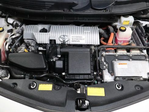 Used 2012 Toyota Prius V Five image 28