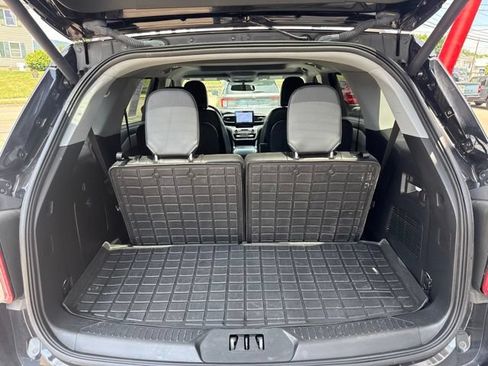 Used 2023 Ford Explorer XLT w/ Equipment Group 202A AWD/4WD image 46