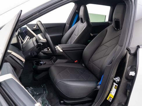 Used 2024 BMW iX xDrive50 w/ Convenience Package image 16