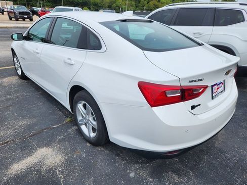 Used 2024 Chevrolet Malibu LT image 4