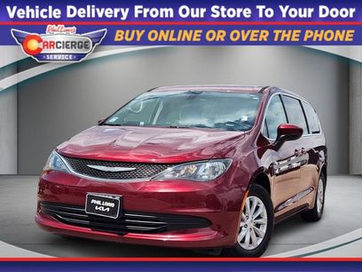 Used 2017 Chrysler Pacifica Touring w/ Tire & Wheel Group