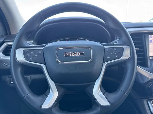 Used 2023 GMC Acadia SLT image 18