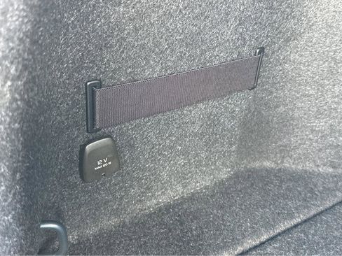 Used 2022 Polestar Polestar 2 w/ Performance Package image 35