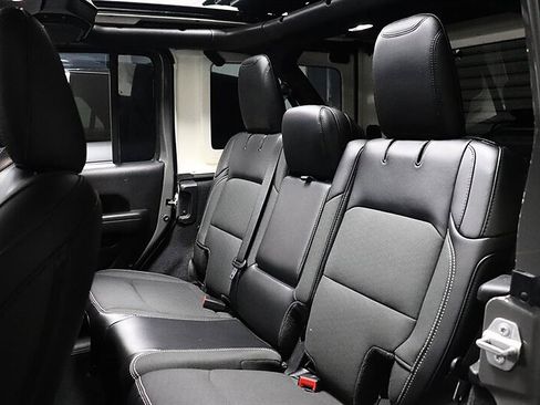 Used 2021 Jeep Wrangler Unlimited Sport AWD/4WD image 17