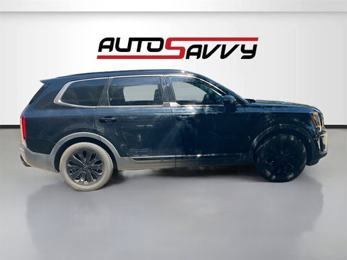 Used 2022 Kia Telluride SX w/ SX Prestige Package image 8