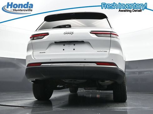 Used 2023 Jeep Grand Cherokee L Limited w/ Luxury Tech Group II AWD/4WD image 32